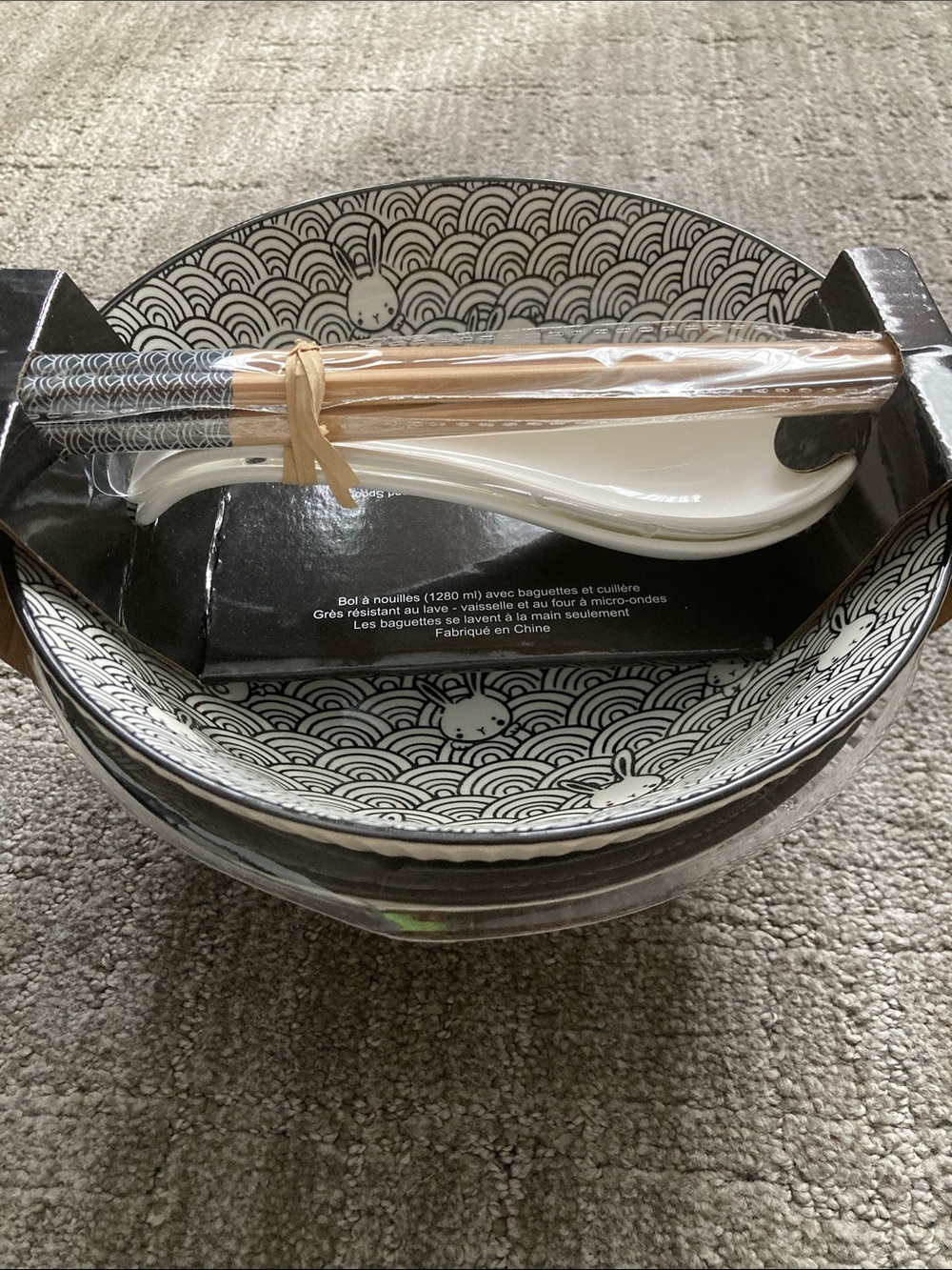 SH Home Noodle Bowl With Chopsticks and Spoon 43oz